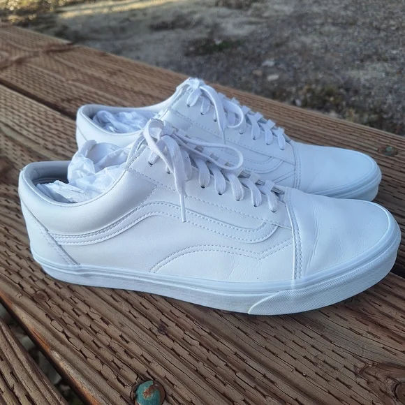 Vans Old Skool Classic All-White Men's Sneakers 12 - Picture 2 of 16